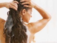 Best time to wash your hair morning or at night